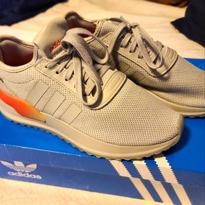 Adidas women's shoe size 8.5